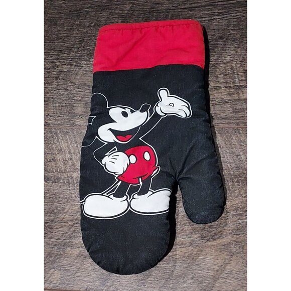 Oven Mitt Black & Red cotton fabric with Disney's classic Mickey Mouse - Picture 2 of 8